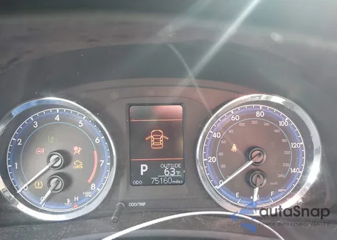 2018 Toyota Corolla Le из США, поврежденный, VIN 5YFBURHE3JP791942